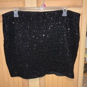 Women’s NWT Express Black Sequin Skirt Size X-Large